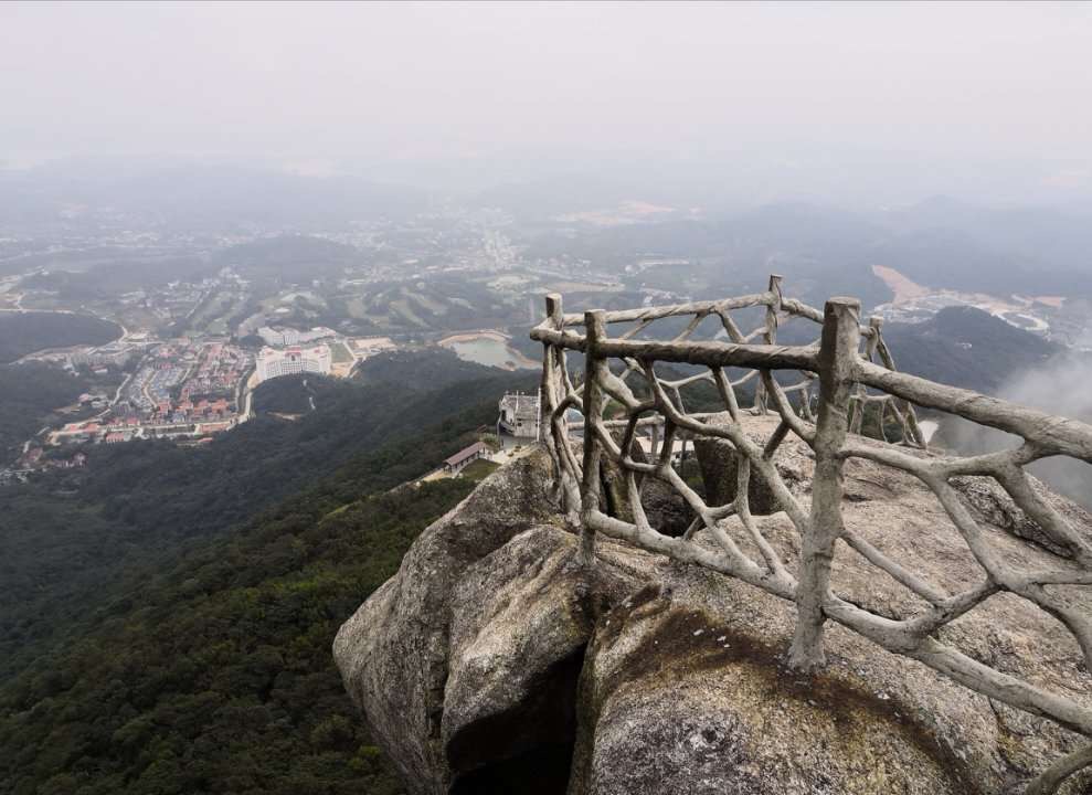 梦的解析:梦中爬高象征什么?(作者:何明华)