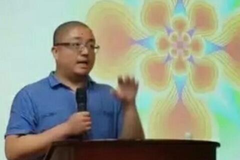 史晋：你真的快乐吗？谈小丑的面具